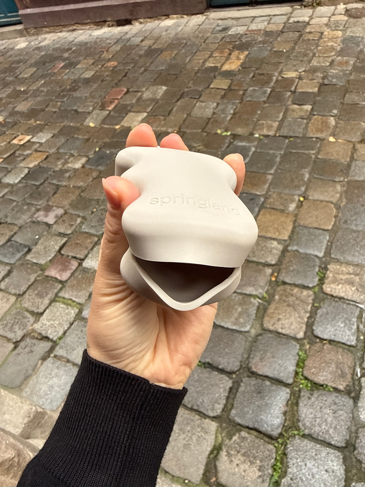 Pochette silicone multi-fonction